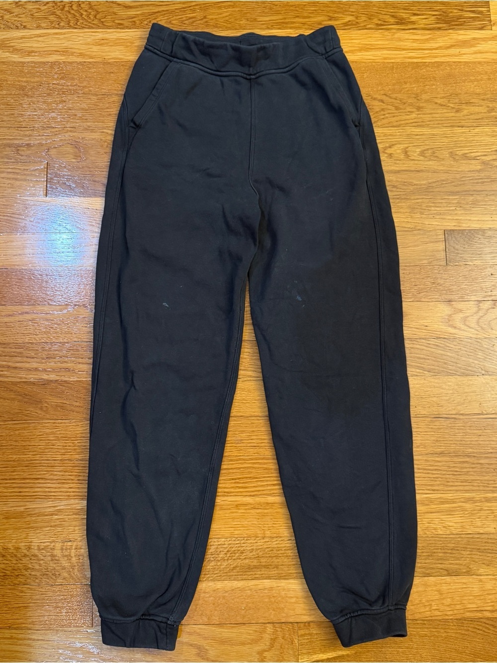 Lululemon Relaxed High-Rise Jogger Black - Size 2 *Flaws*